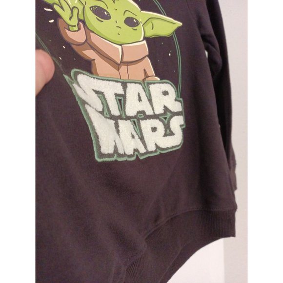 Boys Star Wars Crew Neck Soft Black Yoda Pullover Sweater Size 7 - Picture 3 of 5